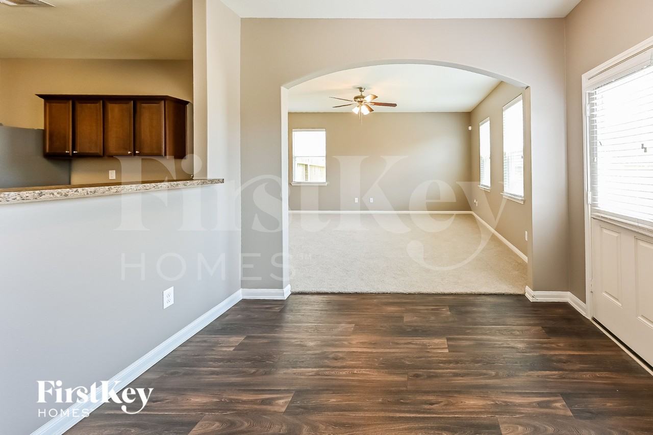 5914 Treasure Cove Rd - Photo 4 of 15