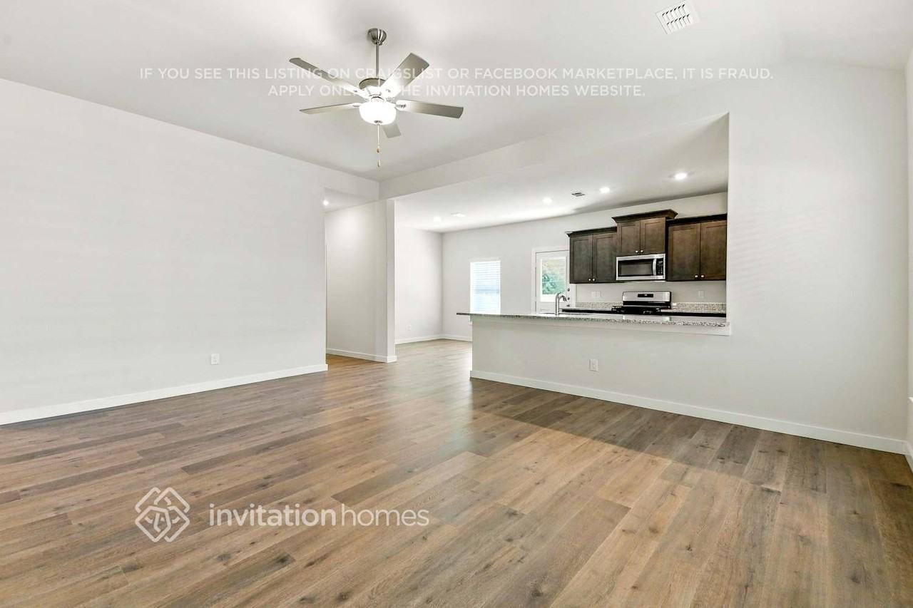 107 Southgate Dr - Photo 4 of 17