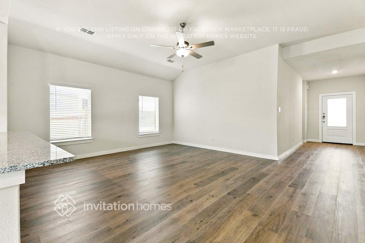 107 Southgate Dr - Photo 6 of 17