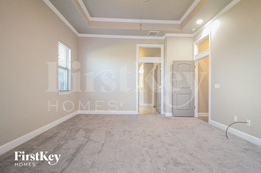 7729 Nw 136th Ter - Photo 6 of 15