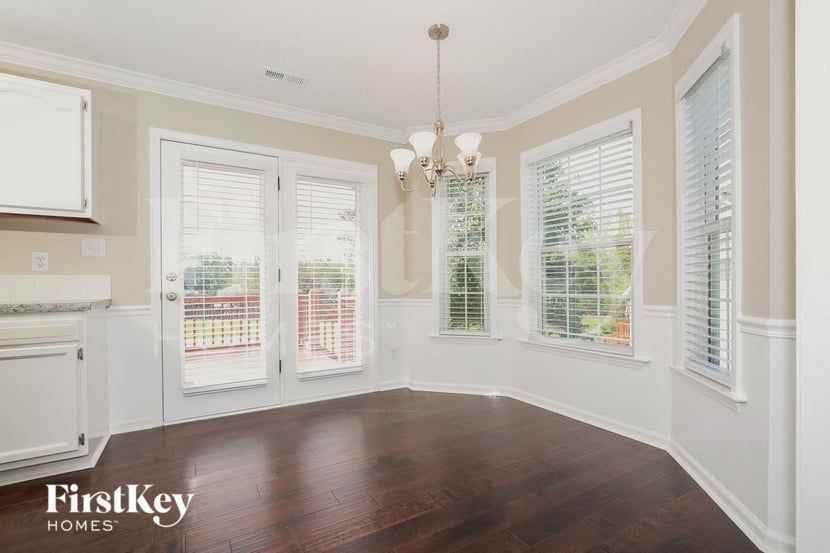 623 Sunset Ridge Ln - Photo 5 of 15