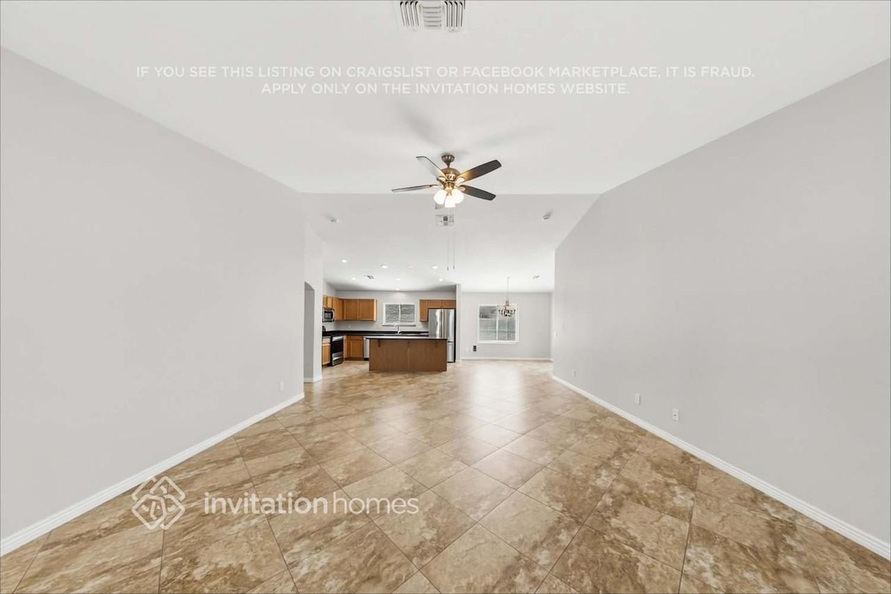17757 W Redfield Rd - Photo 4 of 19