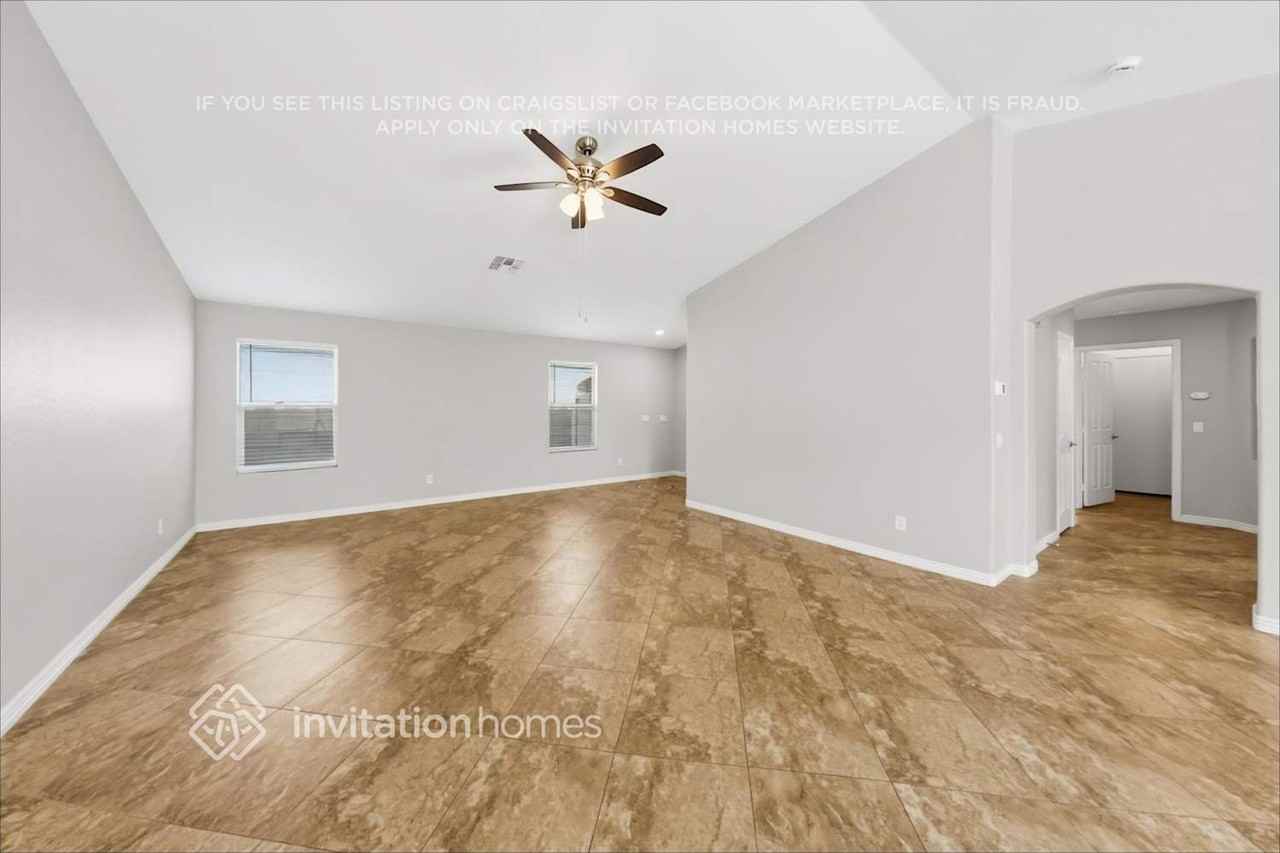 17757 W Redfield Rd - Photo 5 of 19