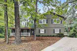 960 Hunterhill Dr - Photo 1 of 1