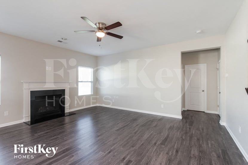 3603 Anthony Mark Moore Ln - Photo 4 of 15