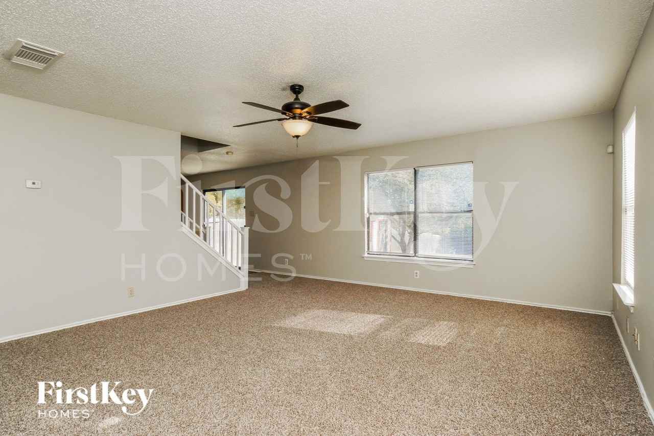 6106 Encanto Point Dr - Photo 3 of 19