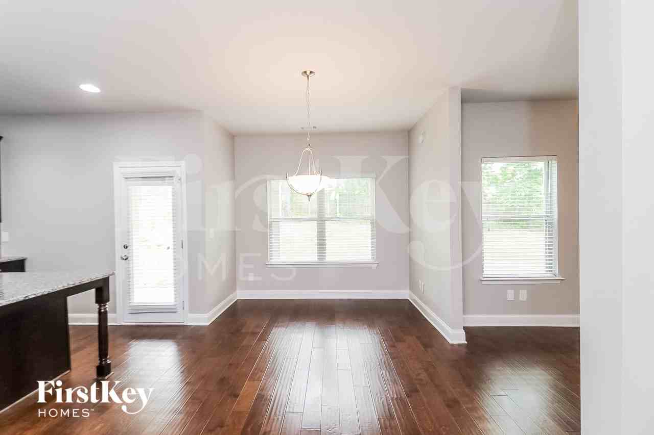 119 Wentworth Ln - Photo 7 of 15