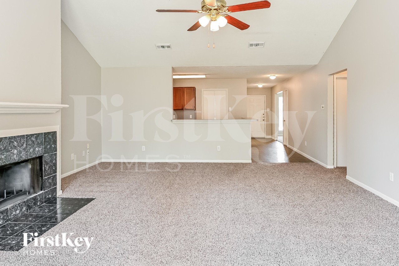 24111 Ayscough Ln - Photo 4 of 16