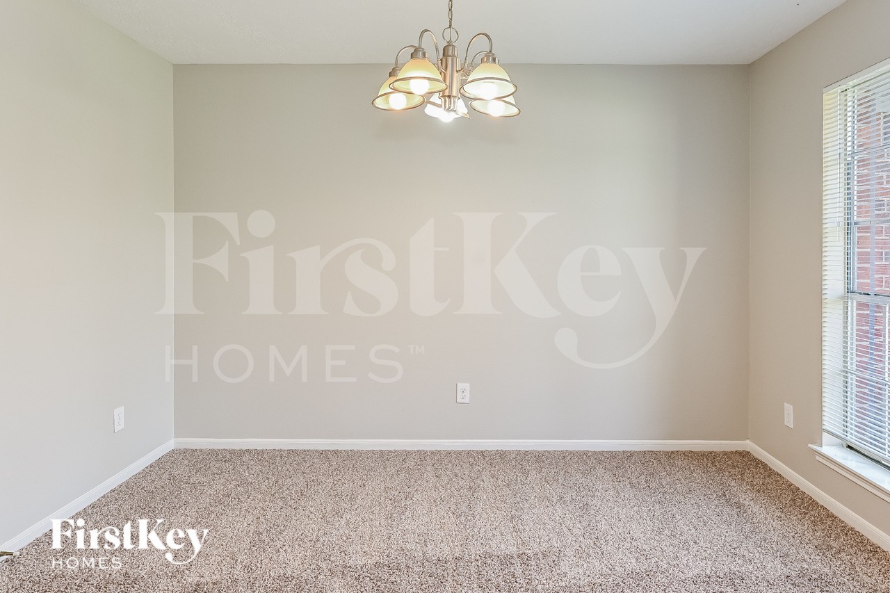 24111 Ayscough Ln - Photo 5 of 16