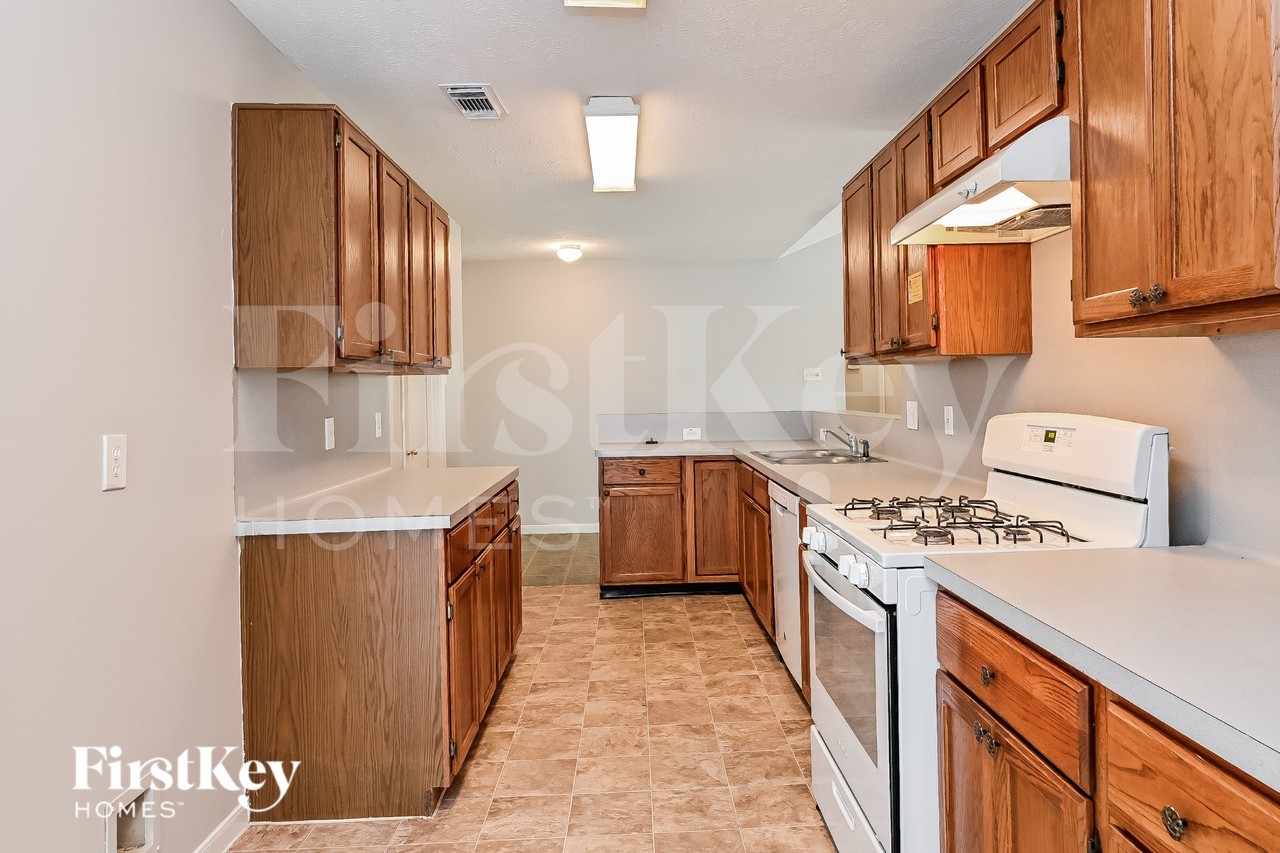 24111 Ayscough Ln - Photo 6 of 16