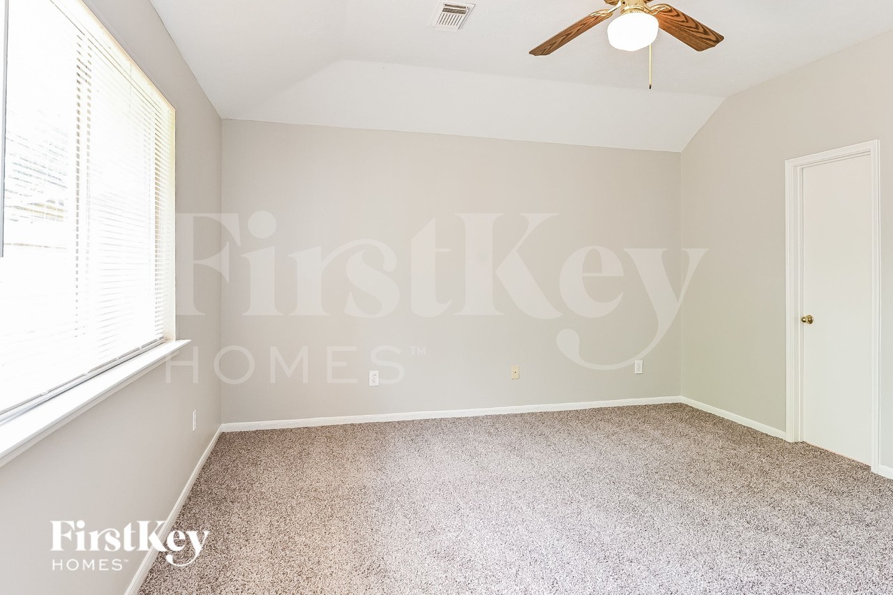 24111 Ayscough Ln - Photo 7 of 16