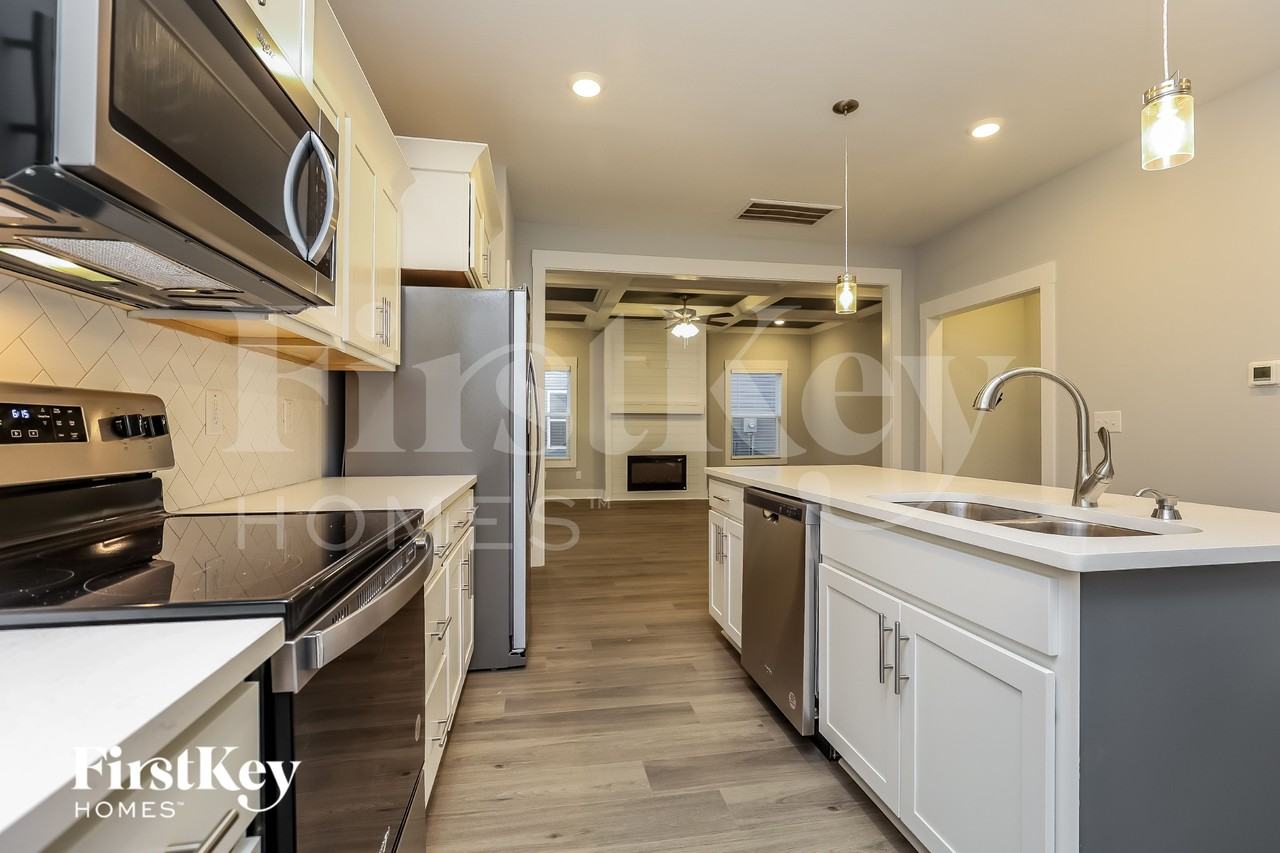 1417 Kingbird Dr - Photo 6 of 15
