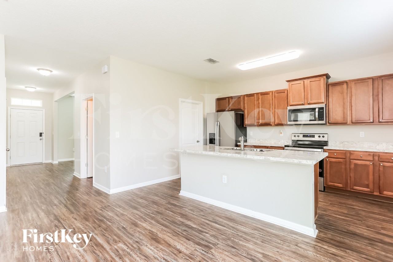 6793 Sandle Dr - Photo 6 of 15