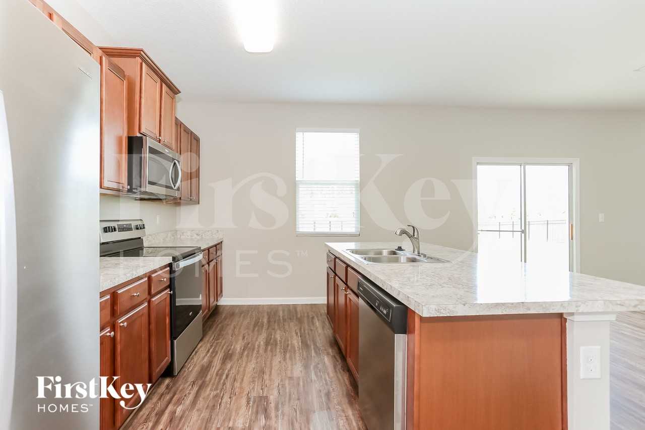 6793 Sandle Dr - Photo 7 of 15