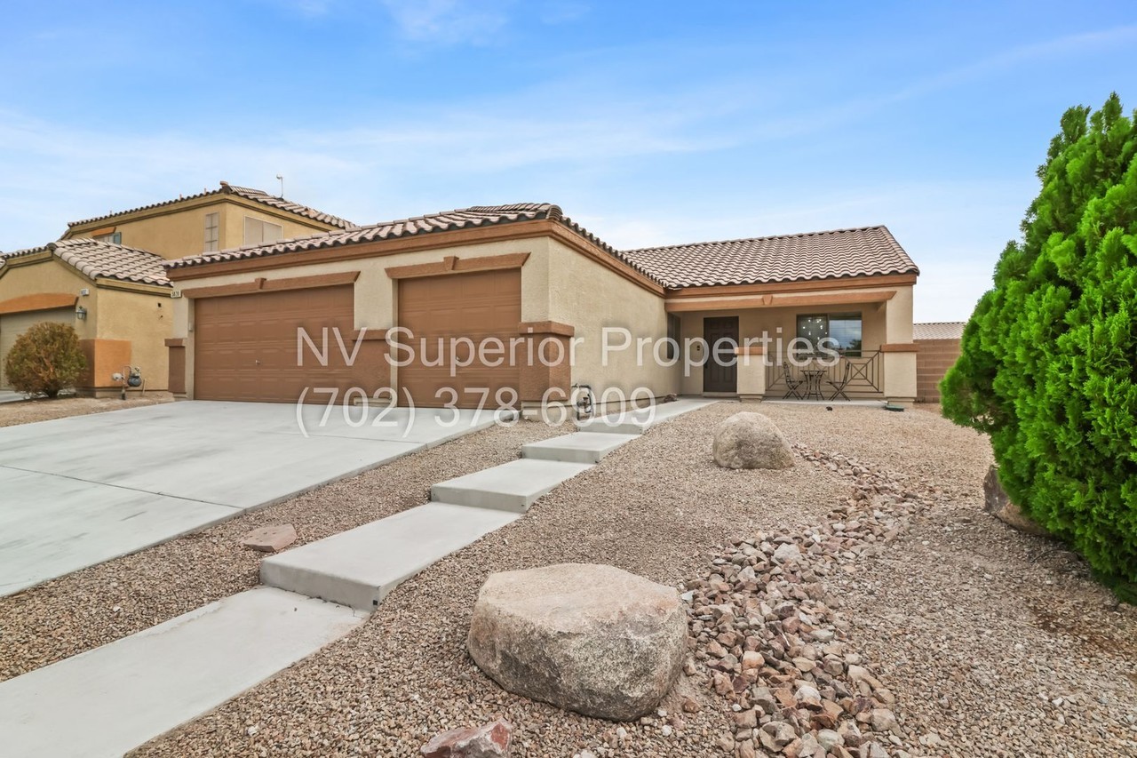 5828 Austin English St - Photo 2 of 47