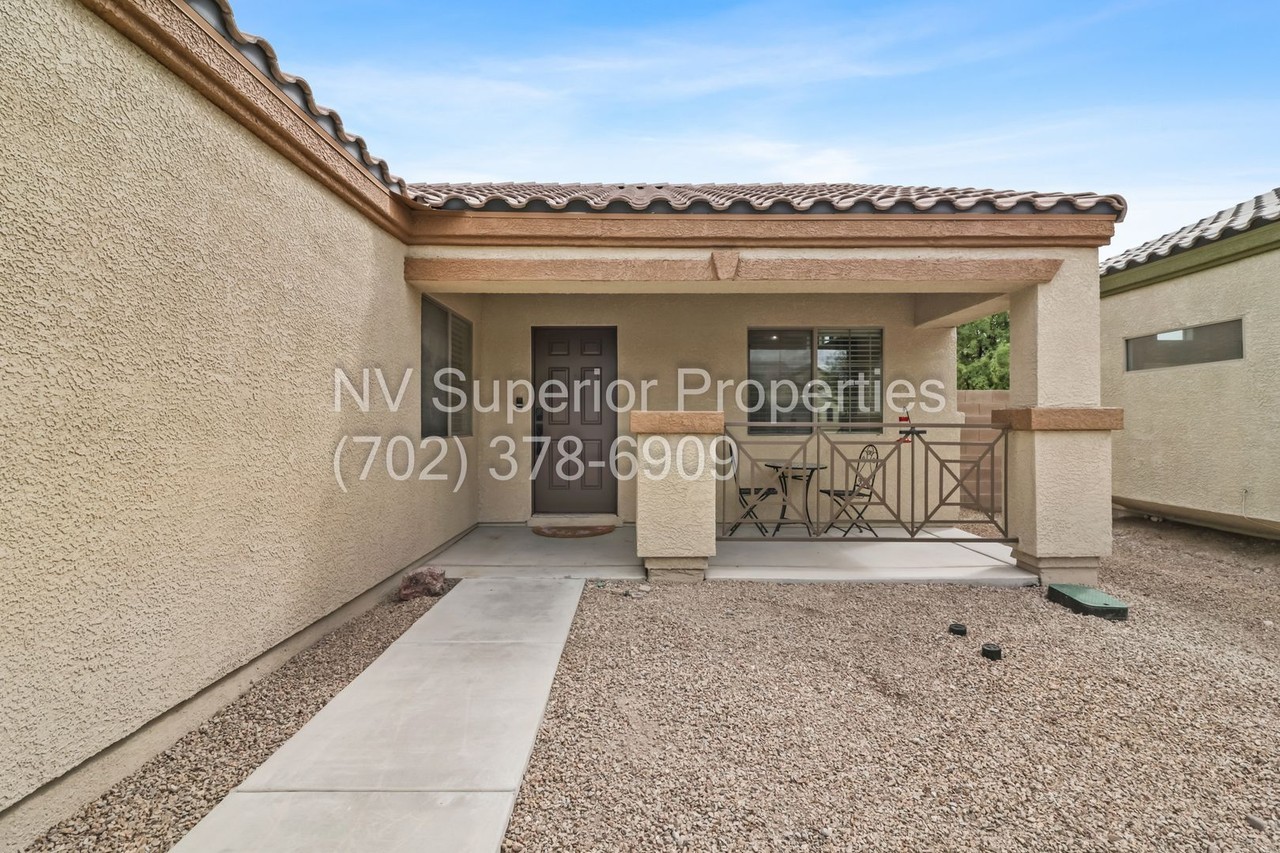 5828 Austin English St - Photo 3 of 47