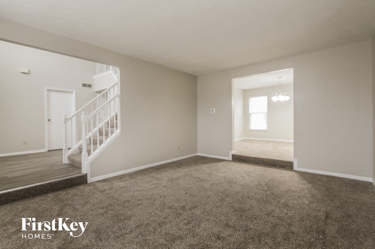 10833 Copiah Ct - Photo 2 of 15