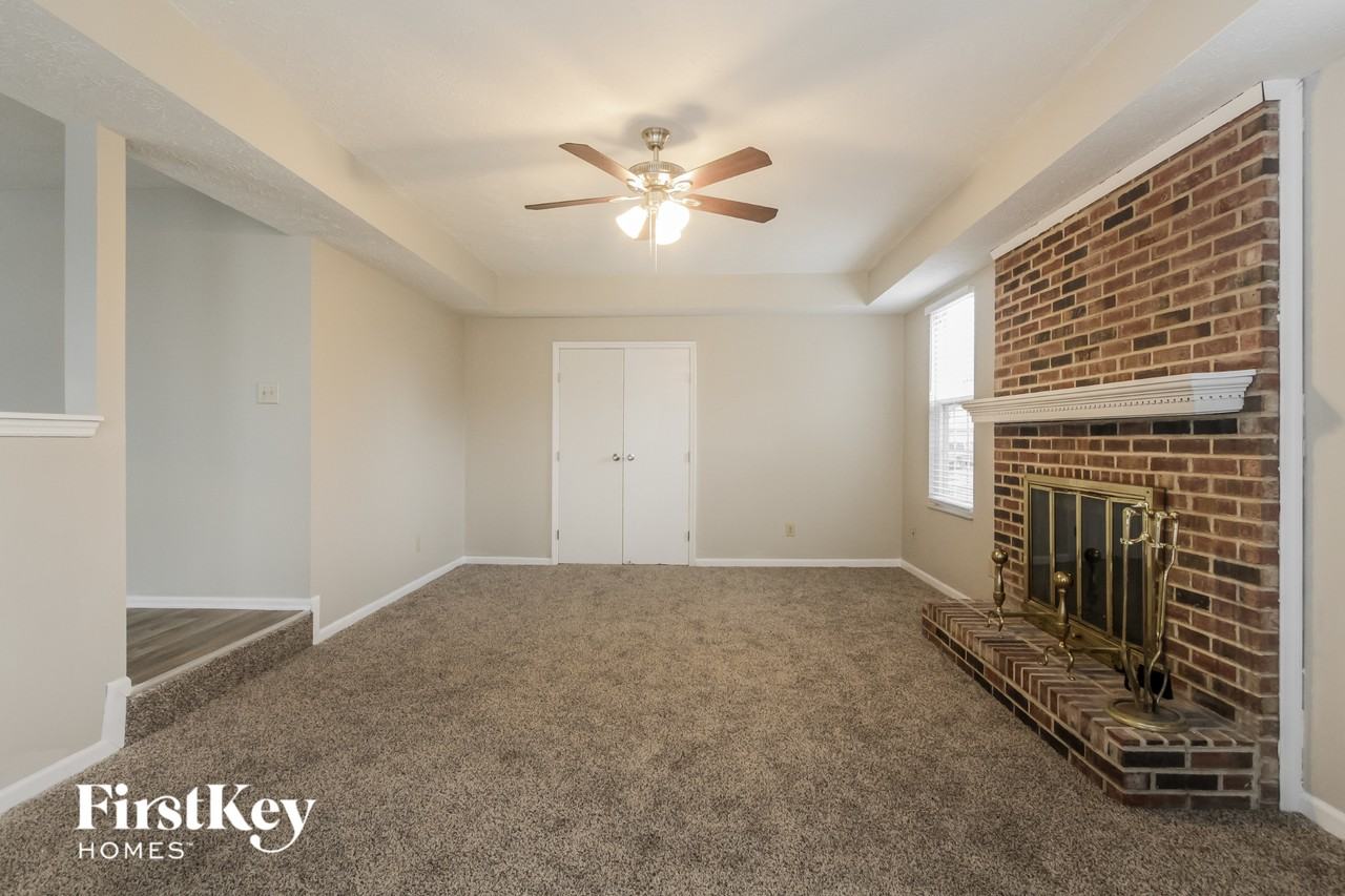 10833 Copiah Ct - Photo 5 of 15