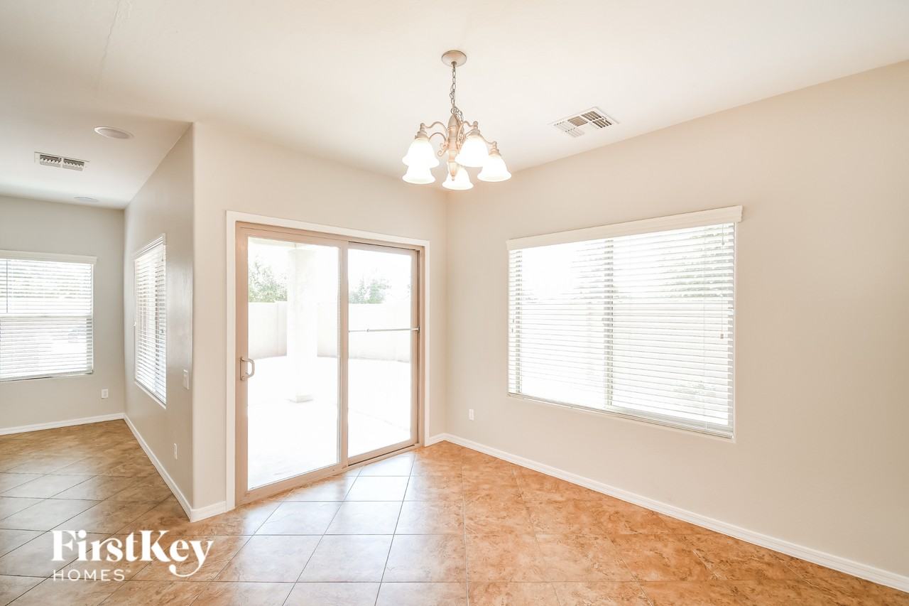 4762 S Grenoble Cir - Photo 5 of 15