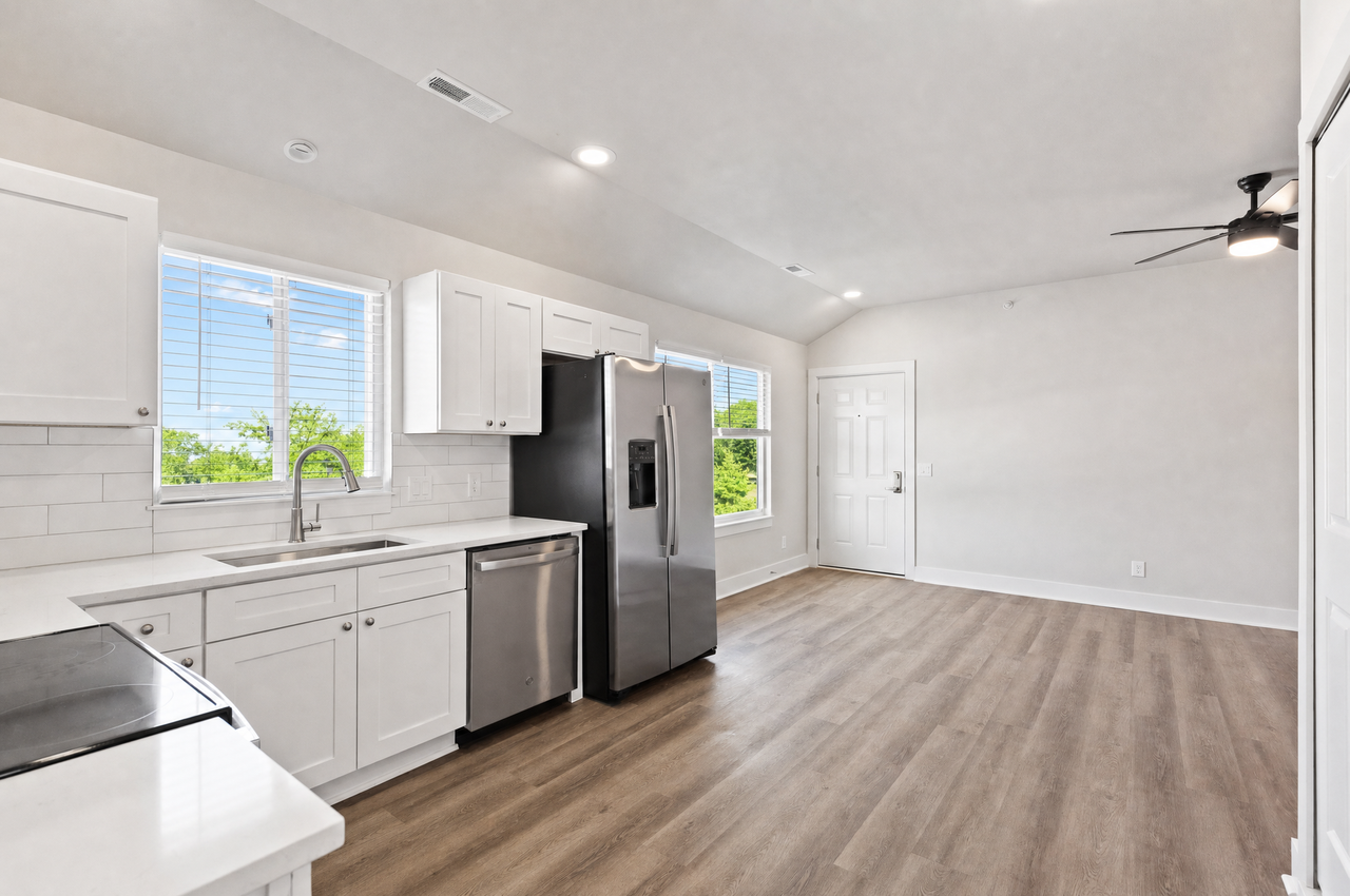Bradford Trail Apartments - Photo 3 of 20