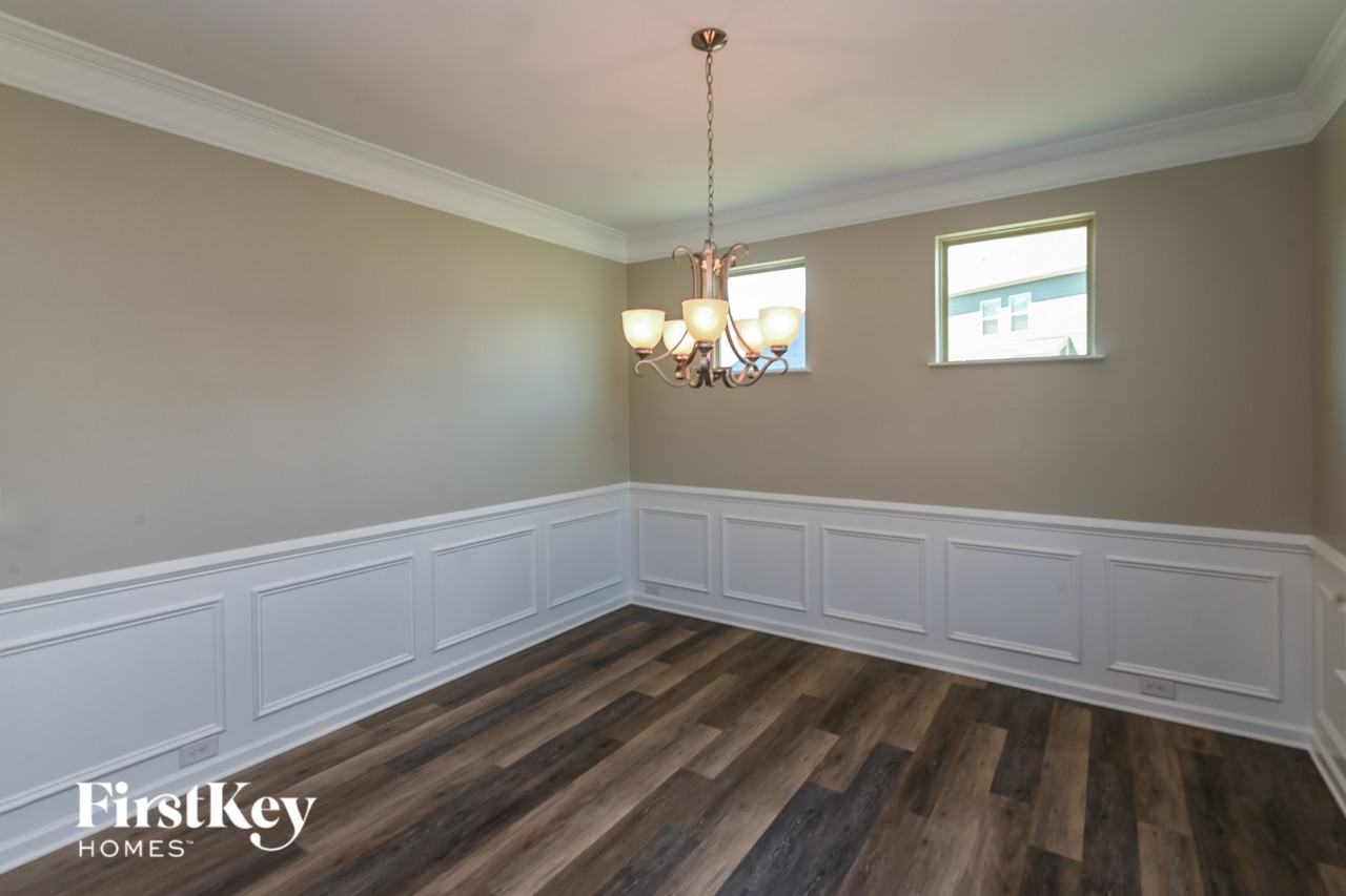 1209 Hollis Cir Sw - Photo 5 of 15