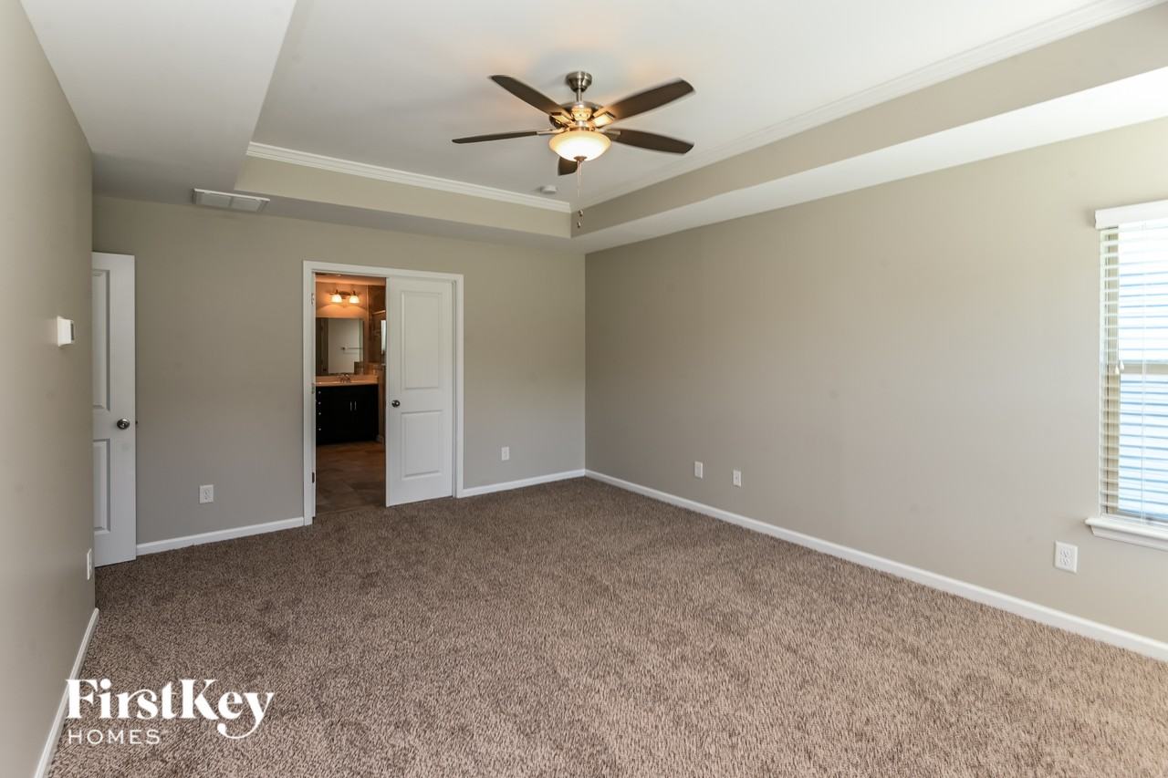 1209 Hollis Cir Sw - Photo 7 of 15
