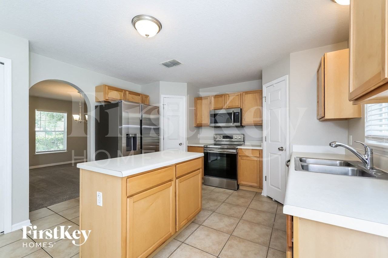 104 Cabrillo Dr - Photo 6 of 15