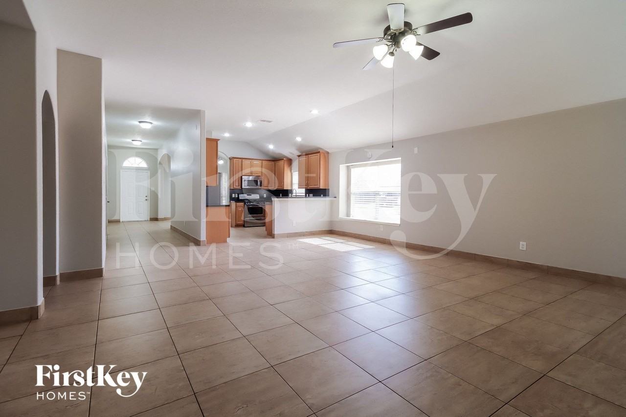 8718 Cataldo Ct - Photo 2 of 16