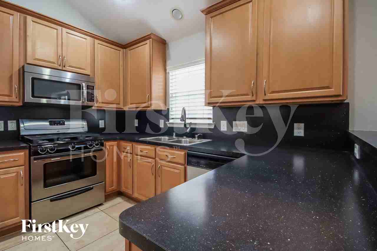 8718 Cataldo Ct - Photo 7 of 16