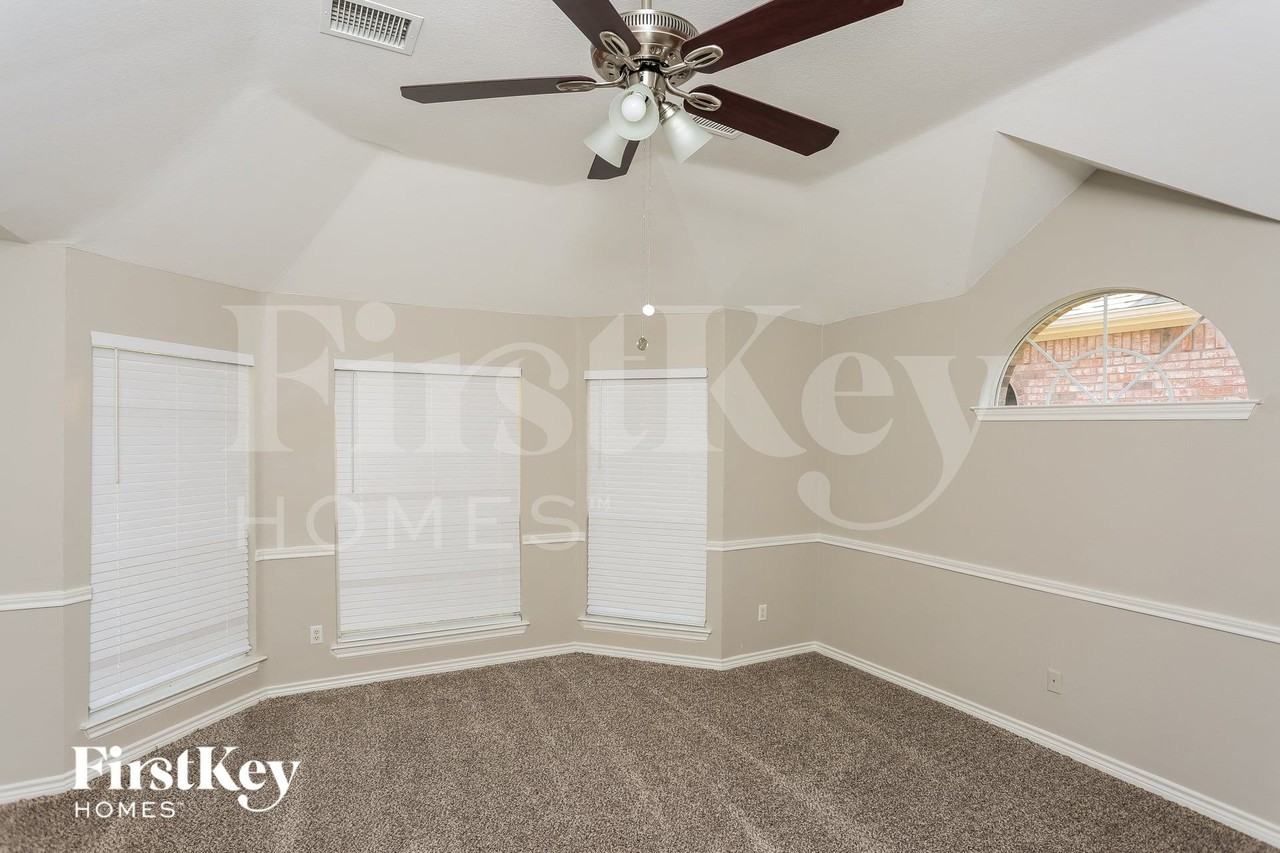7701 Brook Meadow Ln - Photo 7 of 15