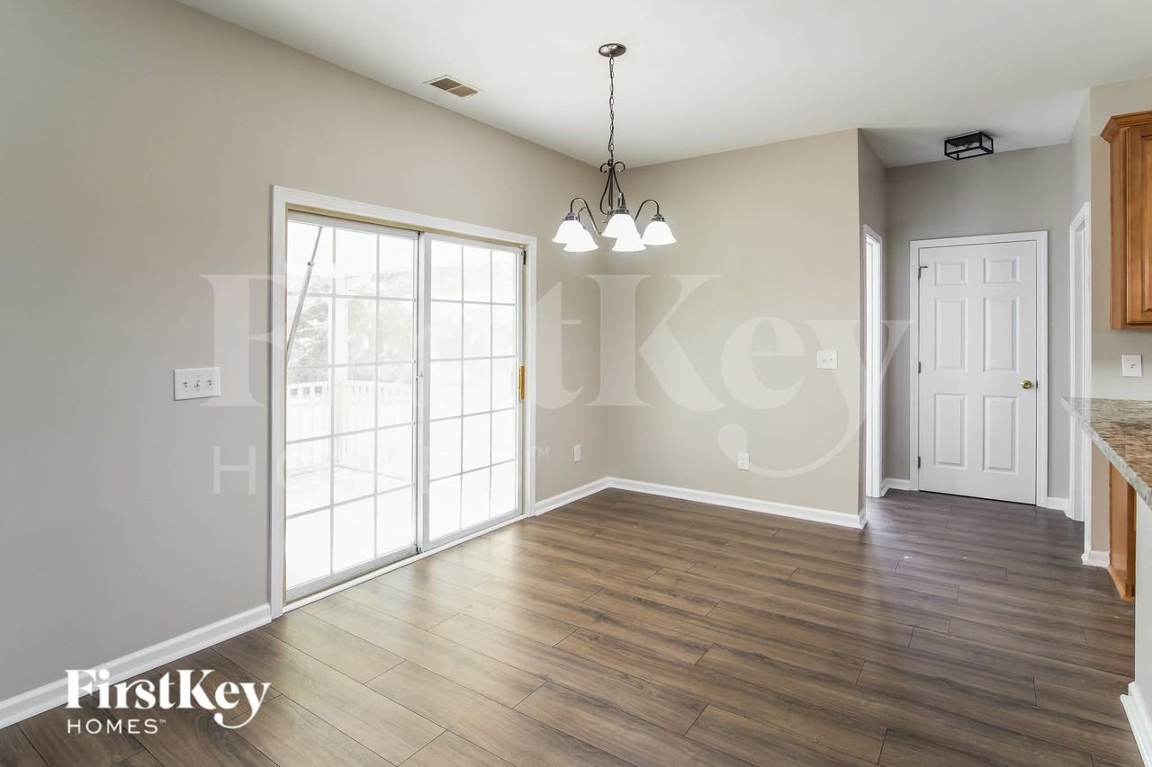 3365 Kirkwall Dr - Photo 6 of 15