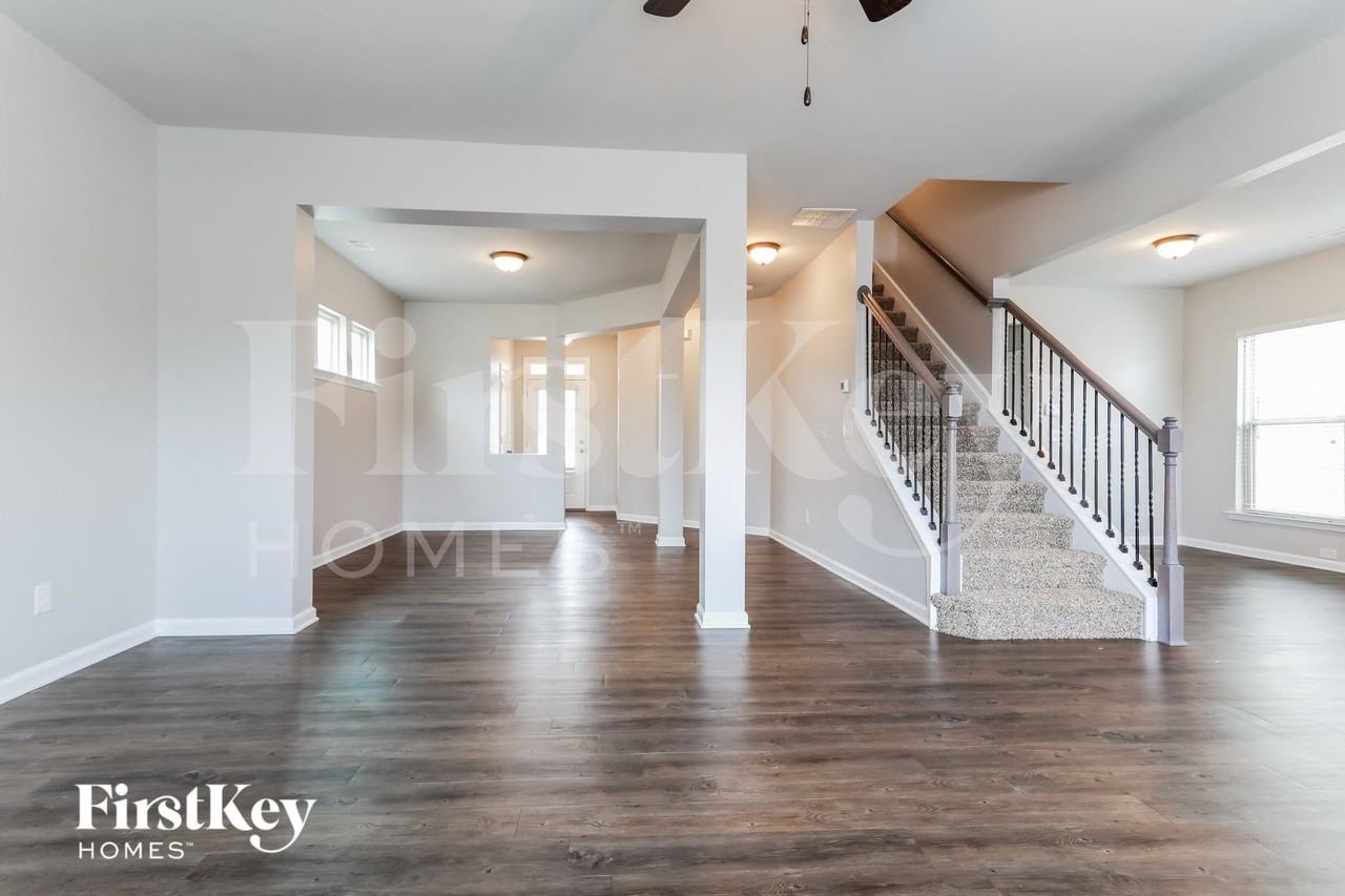 1476 Charcoal Ives Rd - Photo 2 of 15