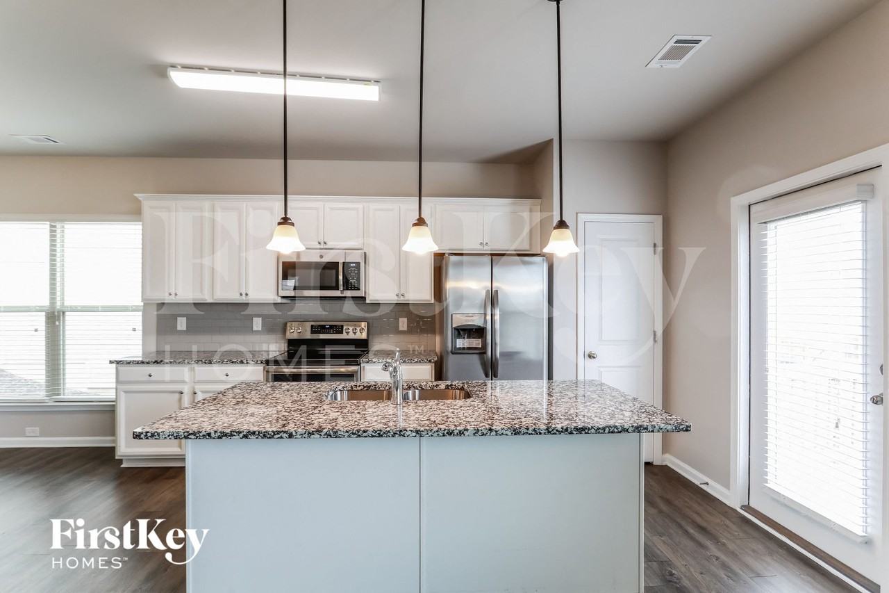 1476 Charcoal Ives Rd - Photo 4 of 15