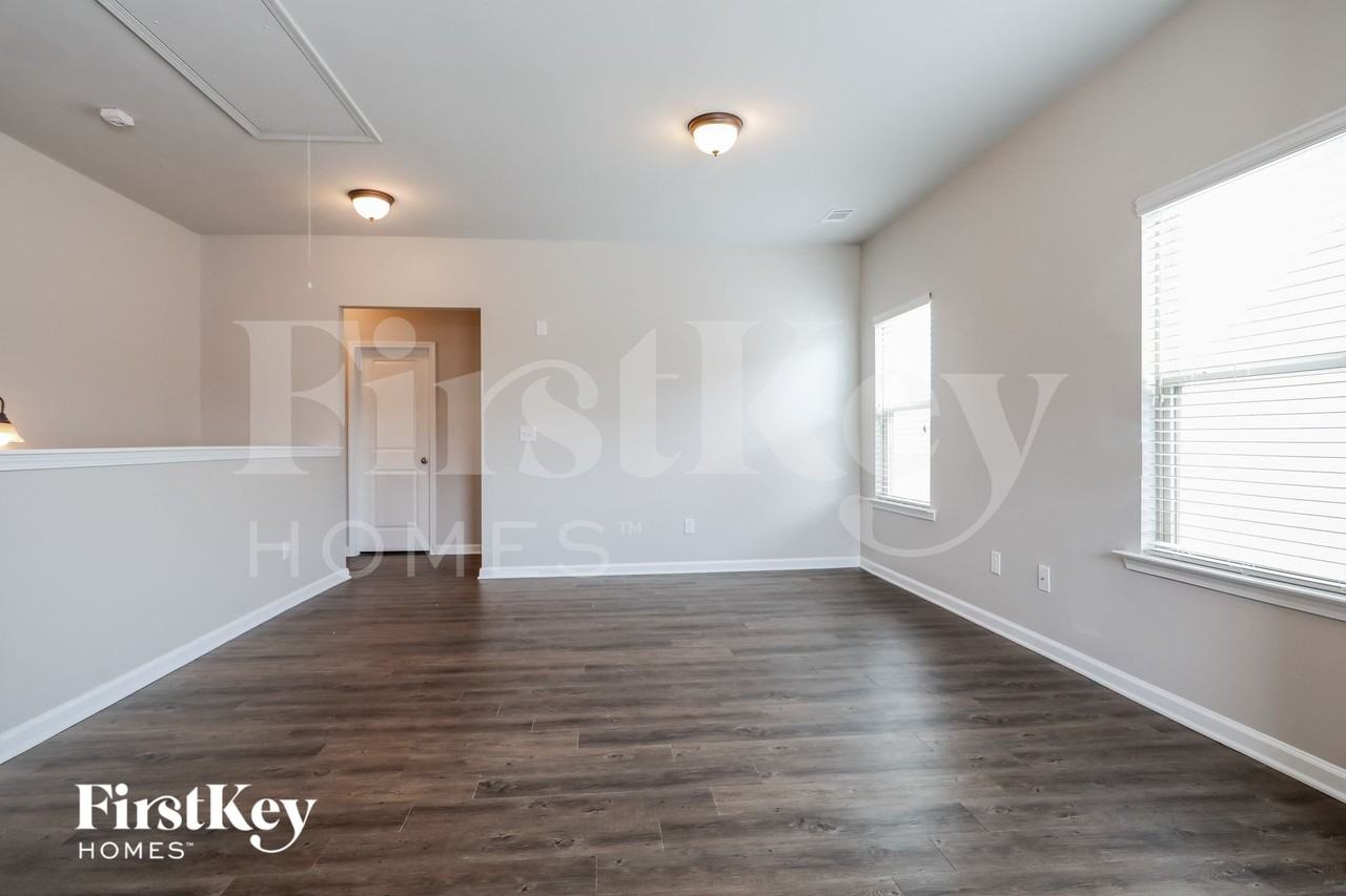 1476 Charcoal Ives Rd - Photo 7 of 15