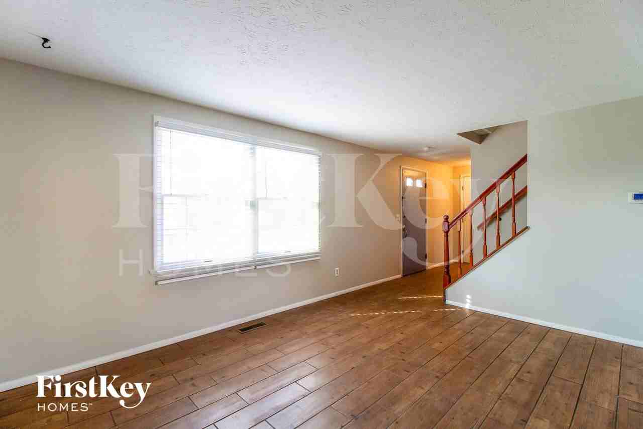4646 Blackberry Ct - Photo 3 of 15