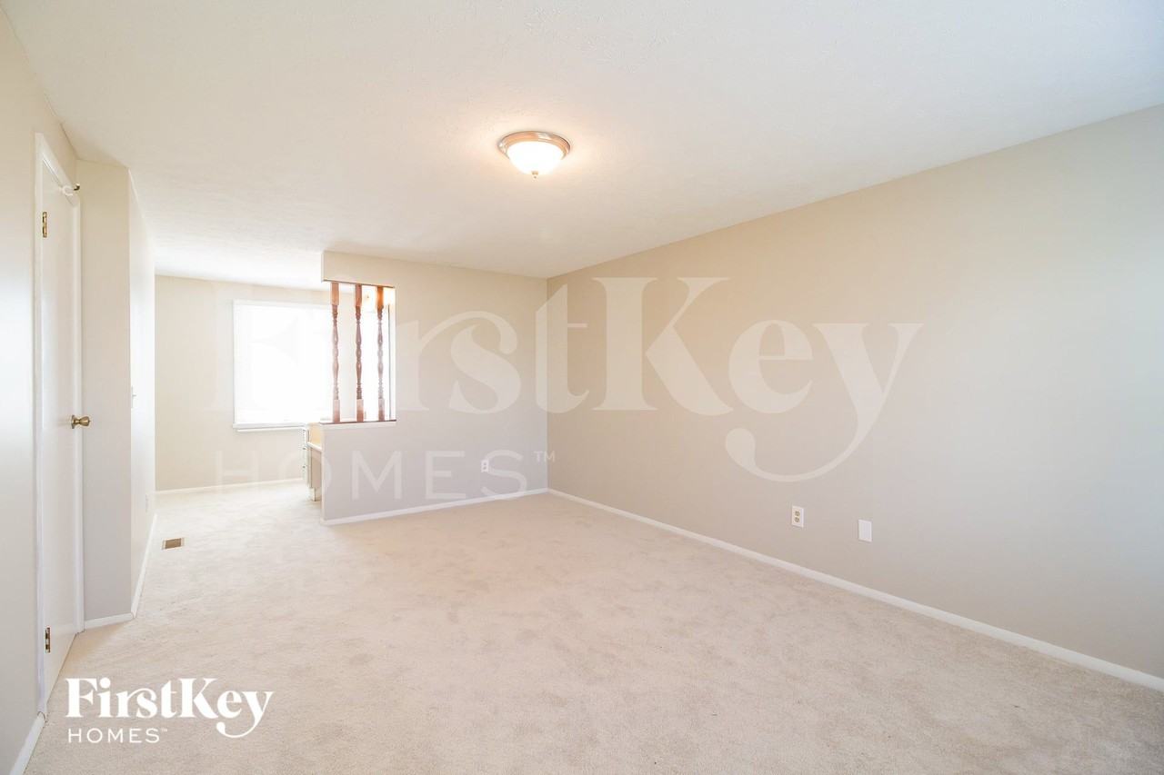4646 Blackberry Ct - Photo 6 of 15