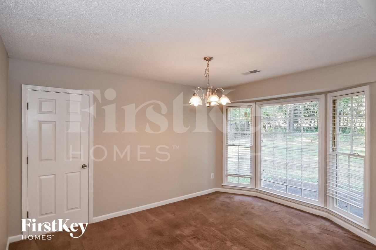 5346 Muirwood Pl - Photo 4 of 15