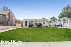 featured image of 834 Charles St