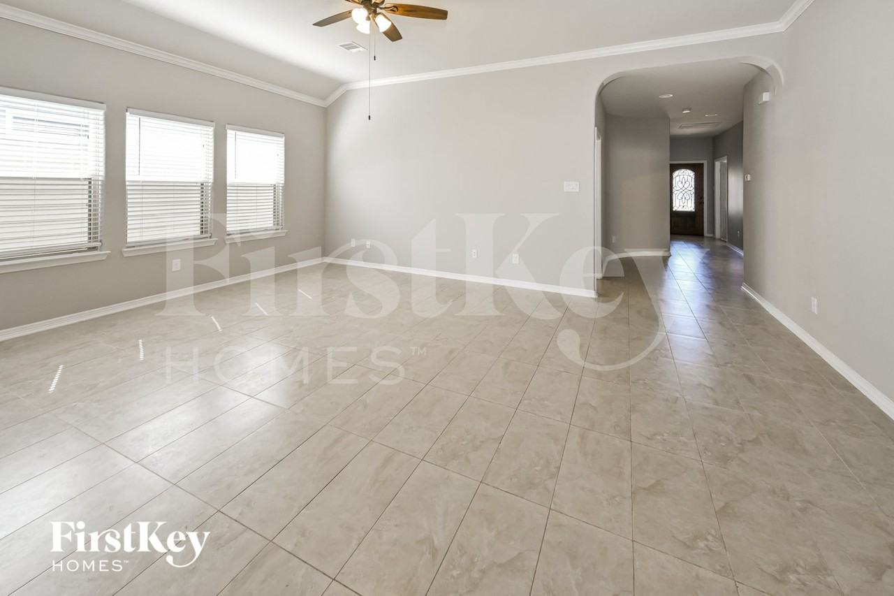 7247 Foxtail Meadow Ct - Photo 3 of 15