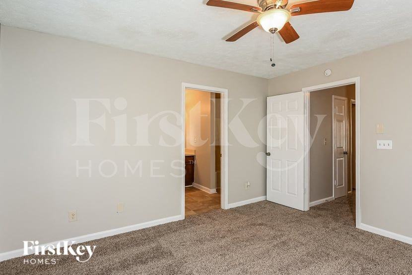 715 Ashley Ln - Photo 7 of 15