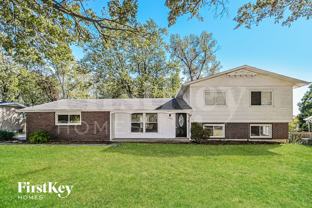6680 Foxshire Dr - Photo 1 of 1