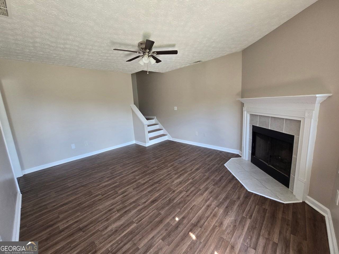 585 Forest Hills Path - Photo 5 of 31