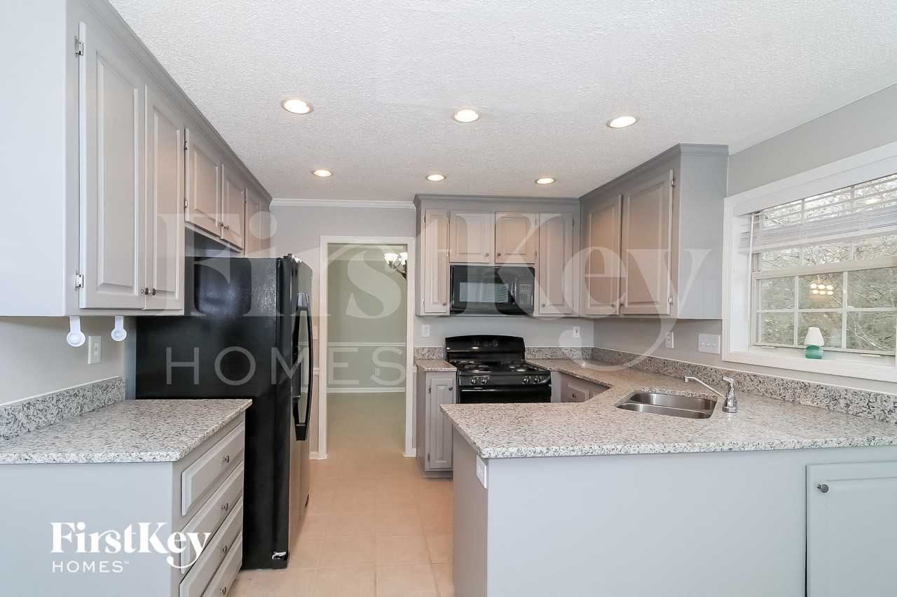 5000 Sunbrook Way Nw - Photo 5 of 15