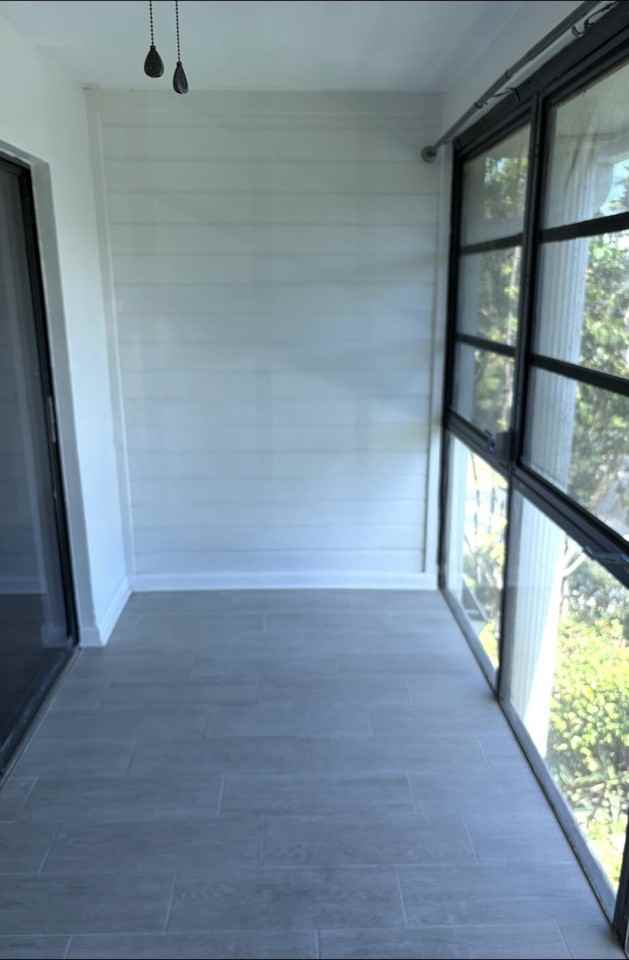 905 Ne 199th St - Photo 7 of 9