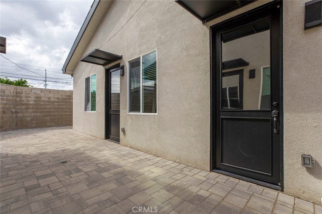 6829 Bellaire Ave - Photo 2 of 13