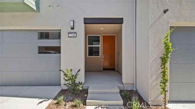 2240 Dawn Way - Photo 3 of 37