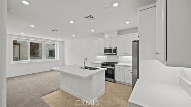 2240 Dawn Way - Photo 5 of 37