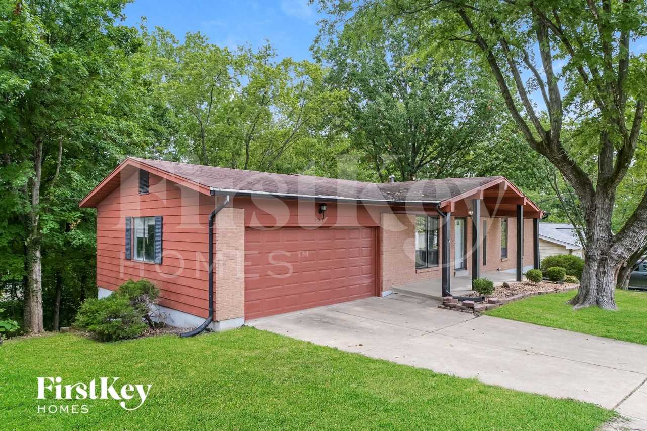 357 Pegasus Dr - Photo 2 of 16