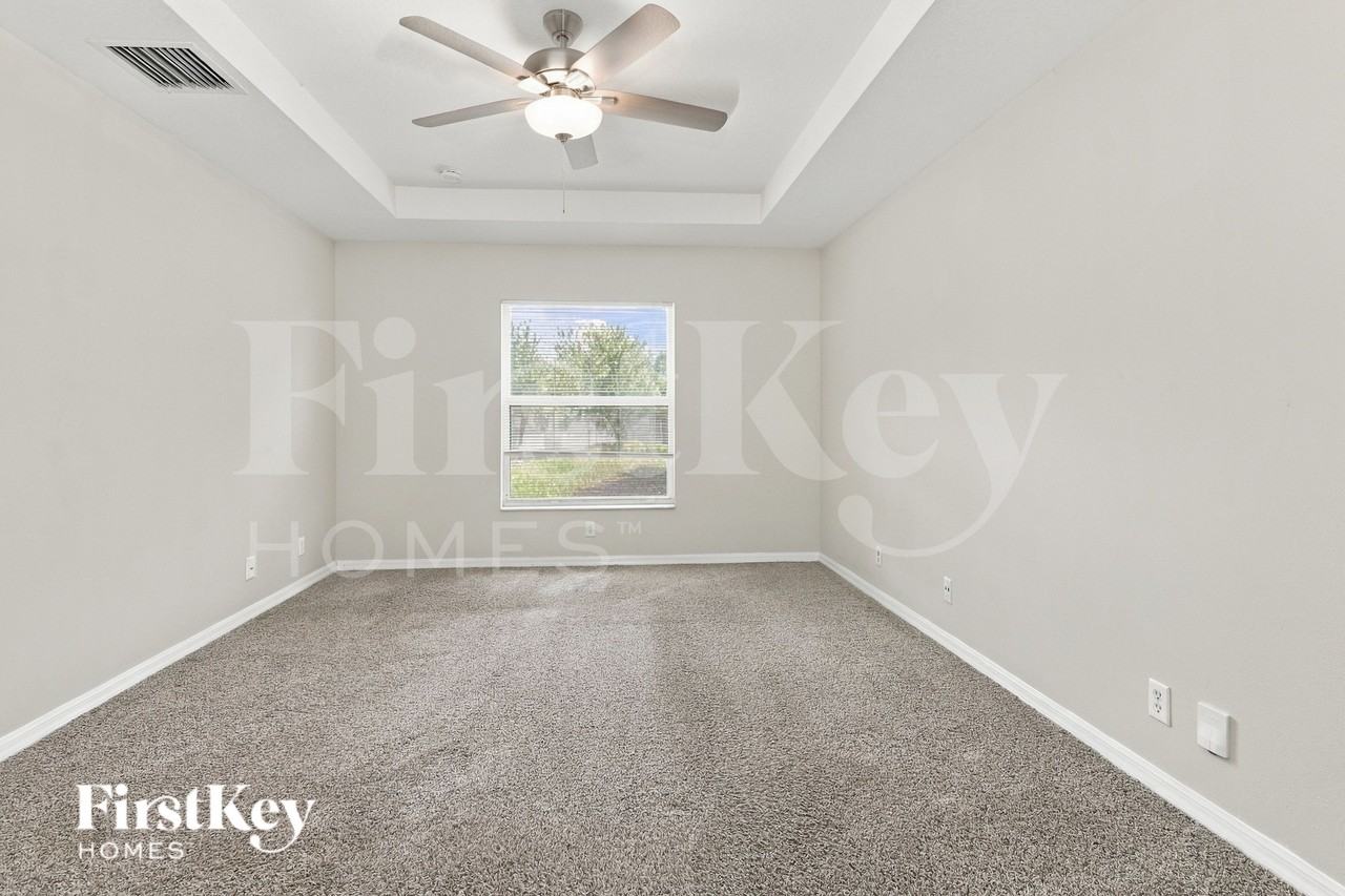 3526 Sw Rosardo St - Photo 4 of 17