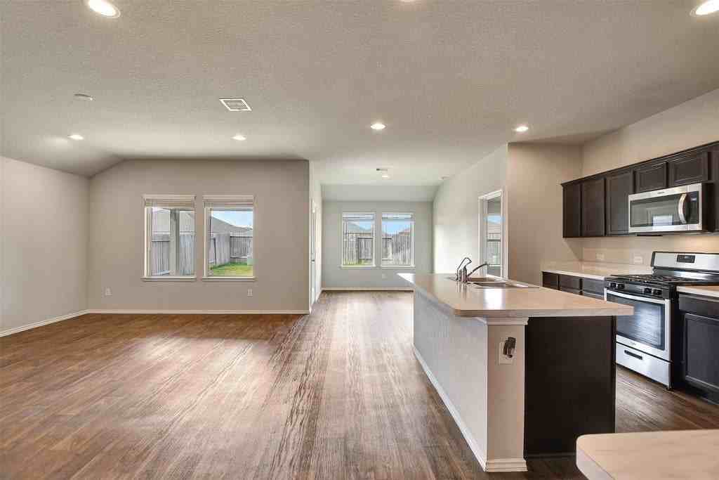 5123 Cortland Pine Trl - Photo 6 of 33